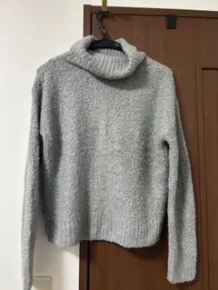 グレー タートルネック ニットセーター