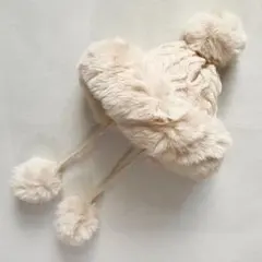 未使用◆暖かい耳あてポンポンニット帽裏フリースライトベージュSHEIN帽子防寒