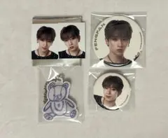 INI XQUARE 許豊凡 IDフォト 缶バッジ カプセルトイセット