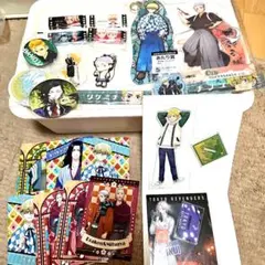東京リベンジャーズ　まとめ　アクスタ　キーホルダー　缶バッジ