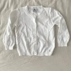 美品　プチバトー　ホワイト ボタン付きカーディガン 18m