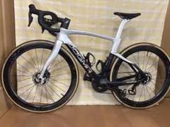 DELIHEA カーボンロードバイクディスクブレーキ GRX 11s 54サイズ DELIHEA カーボンロードバイクディスクブレーキ GRX 11s 54サイズ