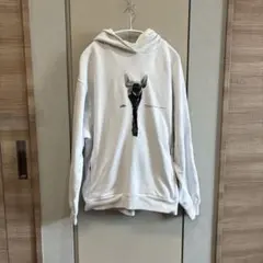 ホワイトフード付きパーカーのサムネイル