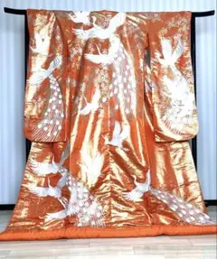 オレンジ色の白鶴刺繍打掛　113