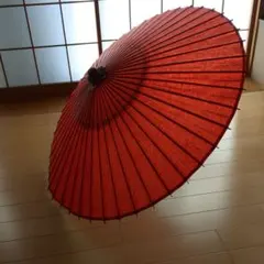 の*ぶ様 伝統的な赤い和傘