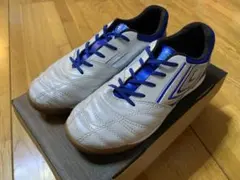 umbro アクセレイター　21㎝　室内用トレーニングシューズ