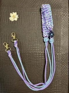 パラコードストラップ❁︎お花天然石(2P.W)