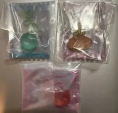 ○サンリオキャラクターズ グミチュアチャームGUMMY＆ミニポーチ ３種セット