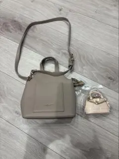 サマンサタバサ　バッグ　ベェージュ