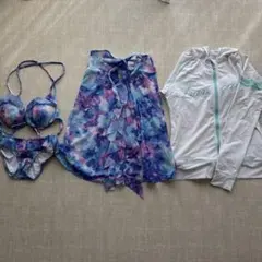 水着とラッシュガード4点セット