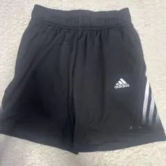 adidas 黒 ハーフパンツ