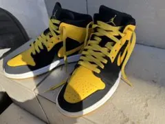 AIR JORDAN 1 MID 