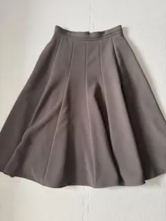 【美品】アベニールエトワール　ひざ丈 フレアスカート　日本製のサムネイル