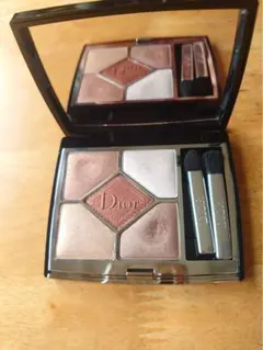 Dior　アイシャドウ022