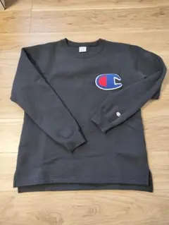 Champion ブラック クルーネック スウェット