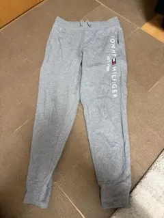 TOMMY HILFIGER グレー ジョガーパンツ