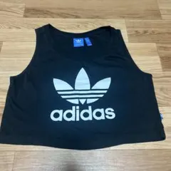 クロップドタンクトップ