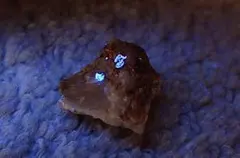 【鉱物標本】京都府行者山産　灰重石