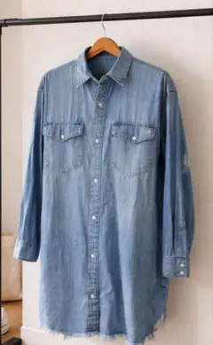 【メンズ】LEVI’S デニムシャツ ライトブルー ダメージ加工