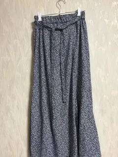 COMME CA ISM 花柄ロングスカートのサムネイル