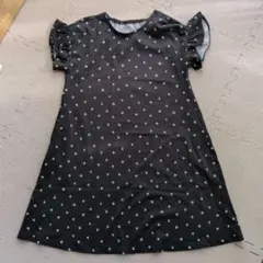 美品！試着のみ。GU 花柄 フリル袖 ワンピース 黒