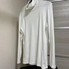 ユニクロ　ハイネックＴシャツ　白
