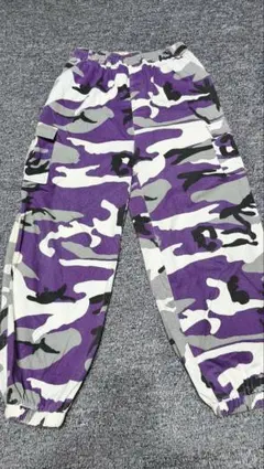 WEGO 紫と白の迷彩柄カーゴパンツ