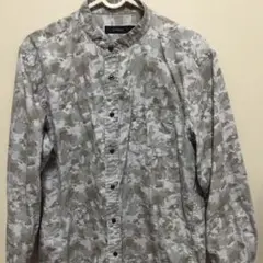 カジュアル迷彩柄シャツ