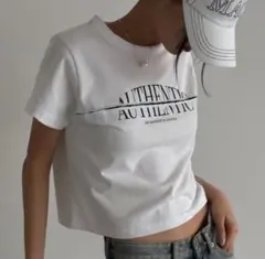 韓国　Tシャツ　半袖　ショート丈のサムネイル