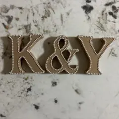 Y&K 木製装飾文字 パール風ビーズ付き　イニシャルオブジェ　ウェルカムスペース