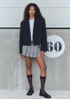 グレーのプリーツスカート風（スコート）