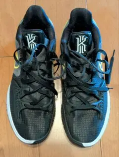 Nike Kyrie 4 Low　ブラック バスケットシューズ　美品