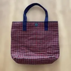 赤と青のチェック柄キルト風バッグ　ハンドメイド