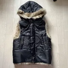 フード付きブラックダウンベスト リバーシブル ファーベスト