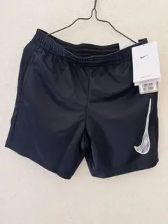 新品　Nike ハーフパンツ 130 ブラック