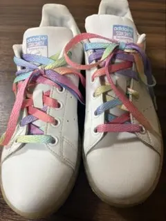 adidas スタンスミス　レインボー
