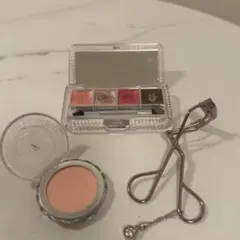 アイシャドウパレット・チーク・ビューラーセット