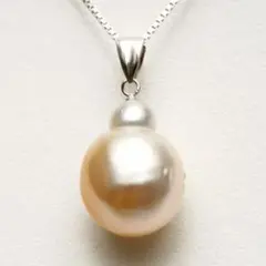 南洋白蝶真珠パールペンダントトップ　16×13mm　ホワイトゴールドカラー