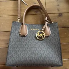 MICHAEL KORS ブラウンショルダーバッグ