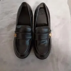 GRLグレイル黒いローファー 合成皮革 ゴールドロゴ