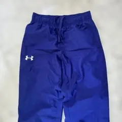 Under Armour ネイビーパンツ