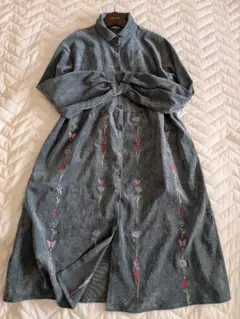 イズスカラー　シャツワンピース　羽織　蝶　花刺繍