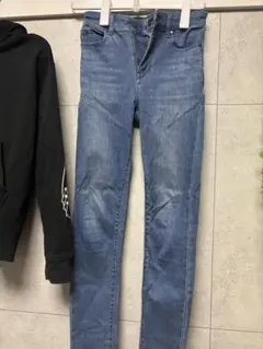 【未使用品】UNIQLO スキニーデニム ウエスト56