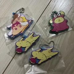 サンリオ　クレヨンしんちゃん　ガチャガチャ 4つセット