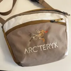 ARC'TERYX アーバンファニー グレー BEAMS別注 ウエスト ポーチ - メルカリ