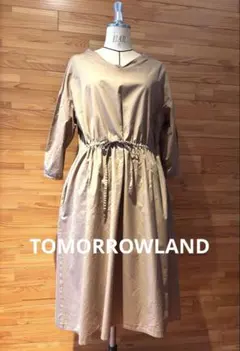 TOMORROWLANDcollection ベージュ Vネック ワンピース