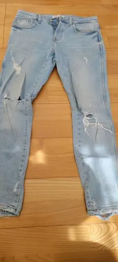 ダメージ加工 ライトブルースキニーデニム EUR 38　ZARA　横浜購入