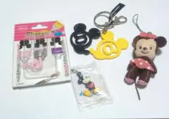 ディズニーグッズの4点セット ミッキー＆ミニー キーホルダー