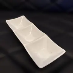 ホワイト三つ仕切り皿７枚セット