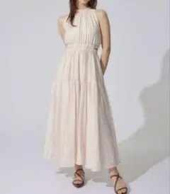 rienda ホルターネックギャザーフレアワンピース　S